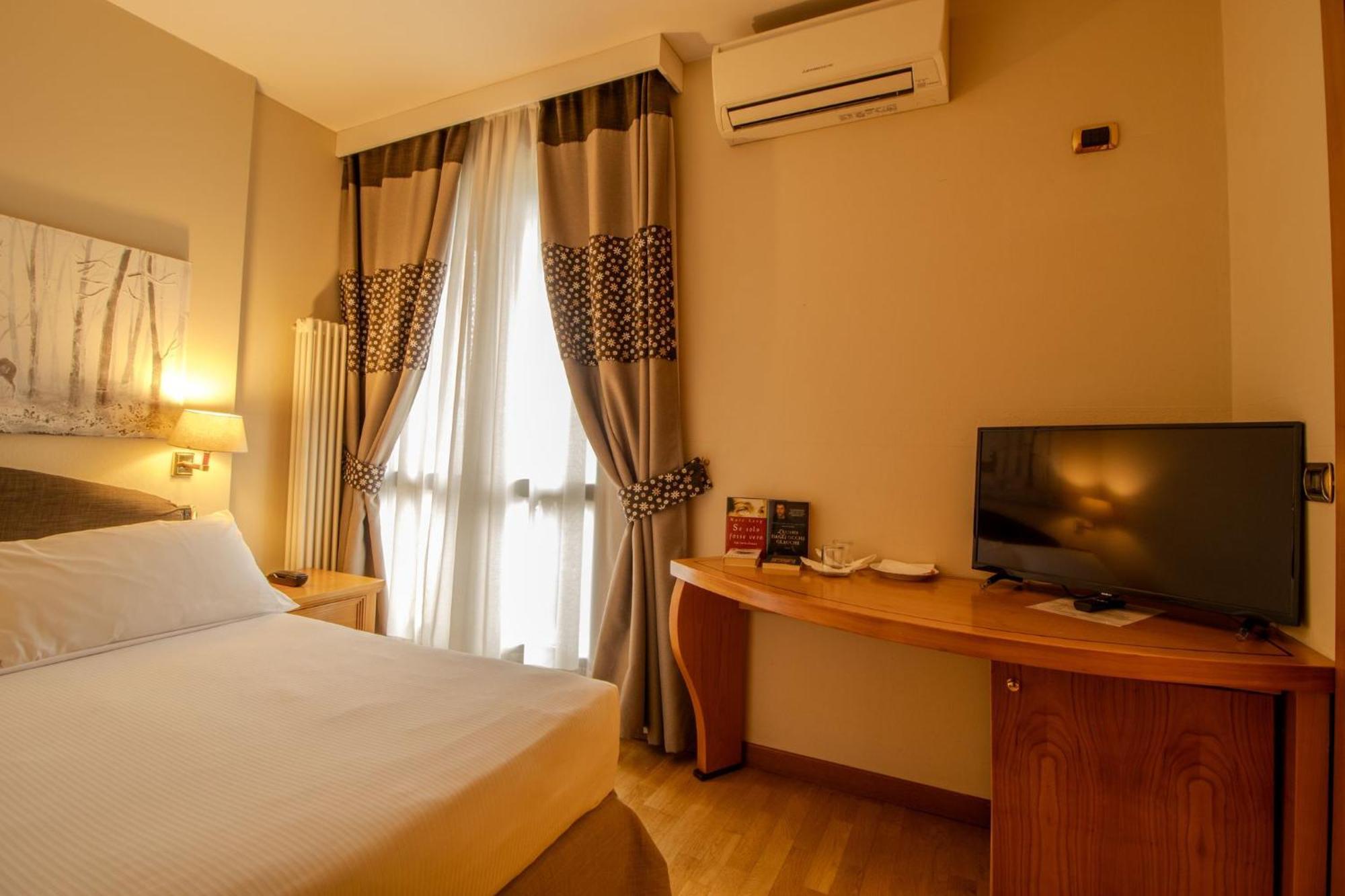 Paradise Hotel & Wellness Saint-Vincent Bagian luar foto