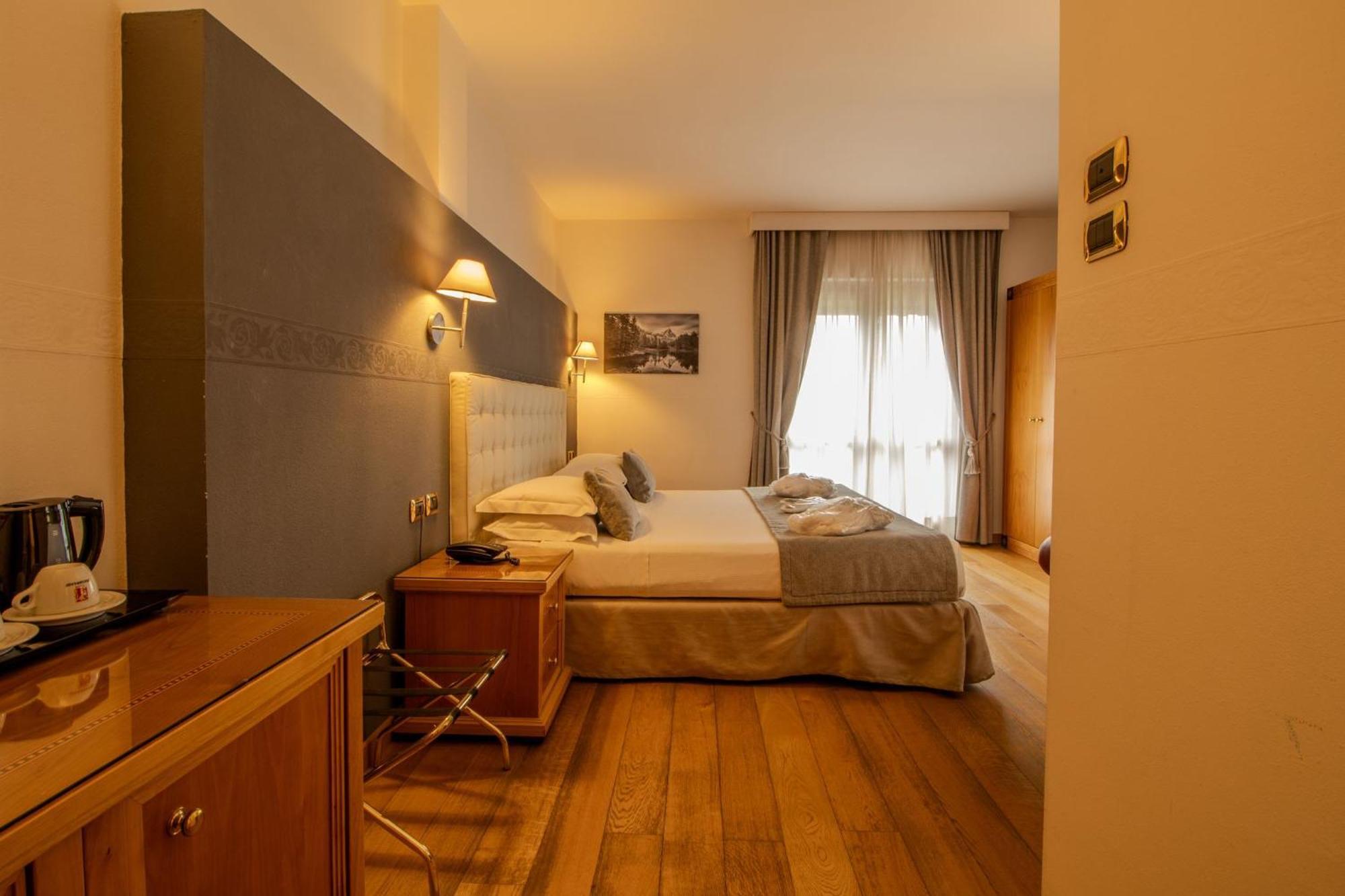 Paradise Hotel & Wellness Saint-Vincent Bagian luar foto