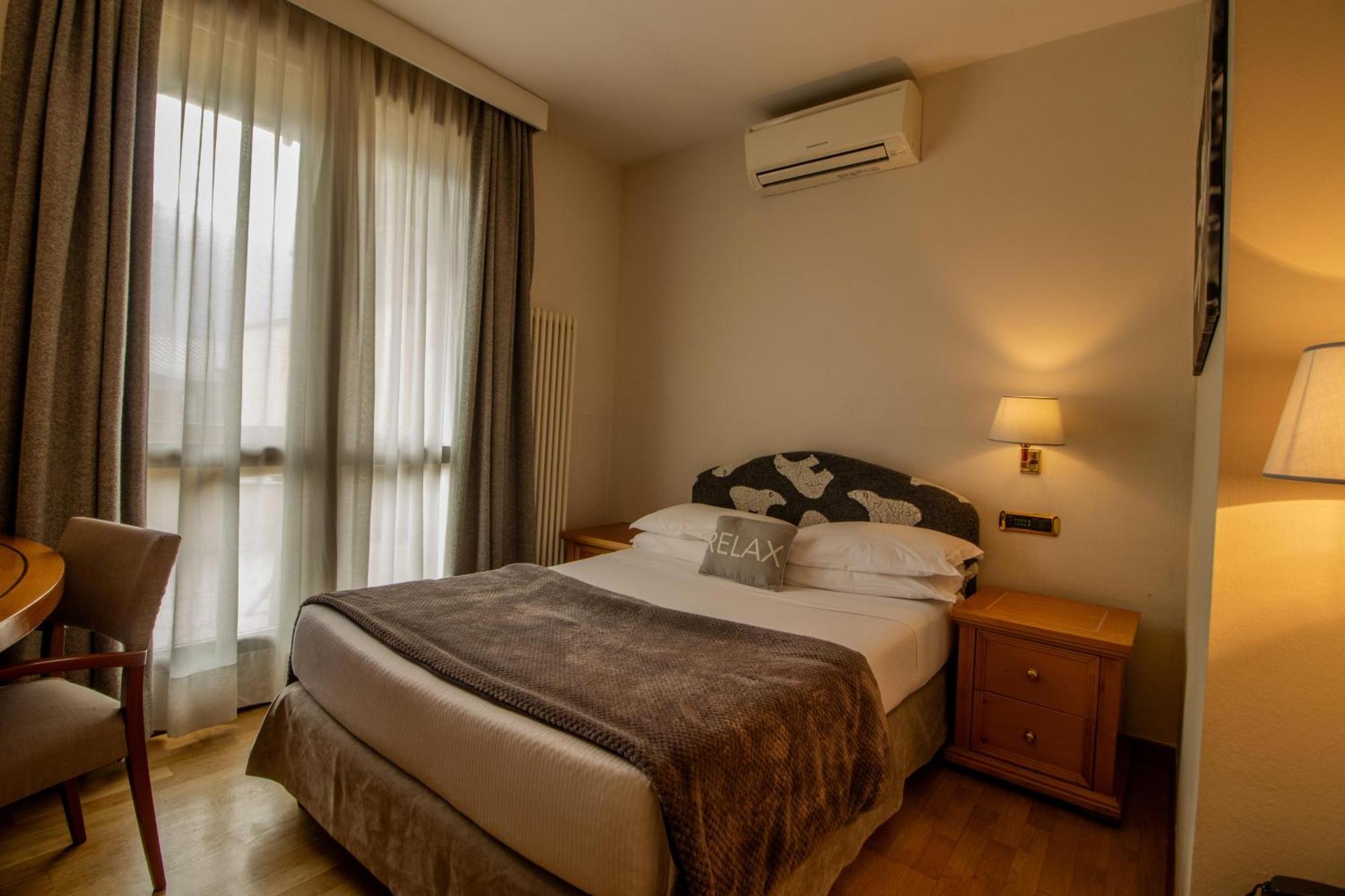 Paradise Hotel & Wellness Saint-Vincent Bagian luar foto